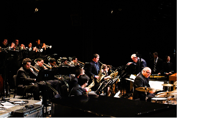 Picture of RCC Jazz Ensemble performing with Peter Erskine